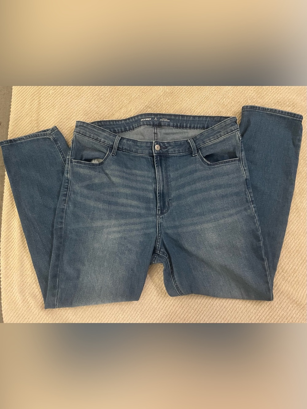 Old Navy Women's High-Rise, Straight Plus Size Jeans, Size 16 short